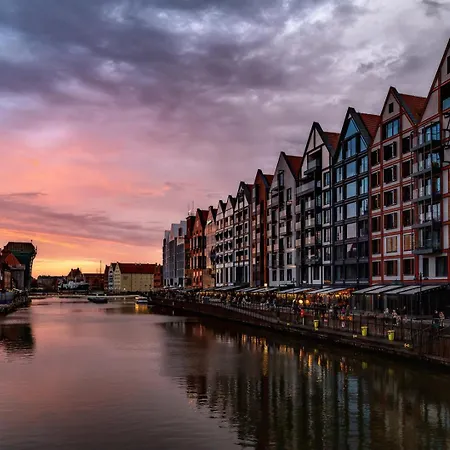 Premium Apartment Kingdom On The Motlawa River- Free Parking Gdansk Exterior photo
